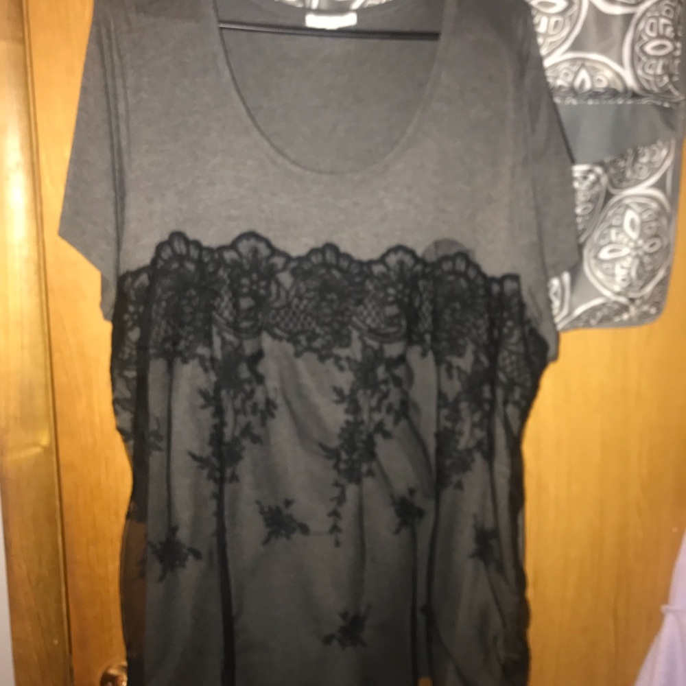 Maurice’s Size 3 Top